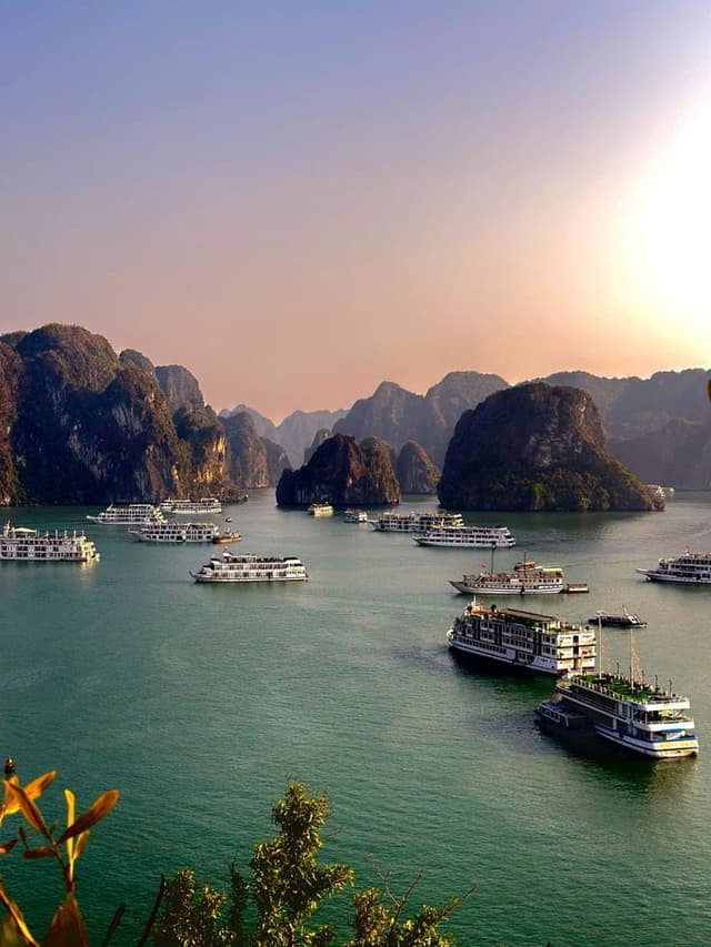 Day 04 HALONG BAY - HANOI (B, L)