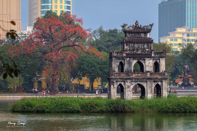 DAY 1: HANOI ARRIVAL & CITY TOUR (L)