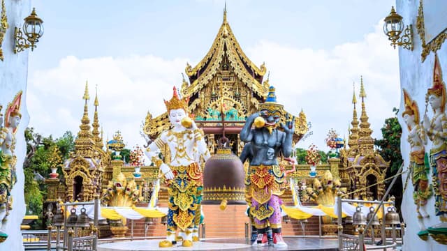 Day 3: Chiang Rai – Golden Triangle Exploration – Departure (B)