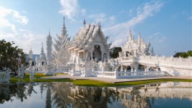 Chiang Rai & Golden Triangle Discovery Tour 3 Days / 2 Nights thumbnail 2