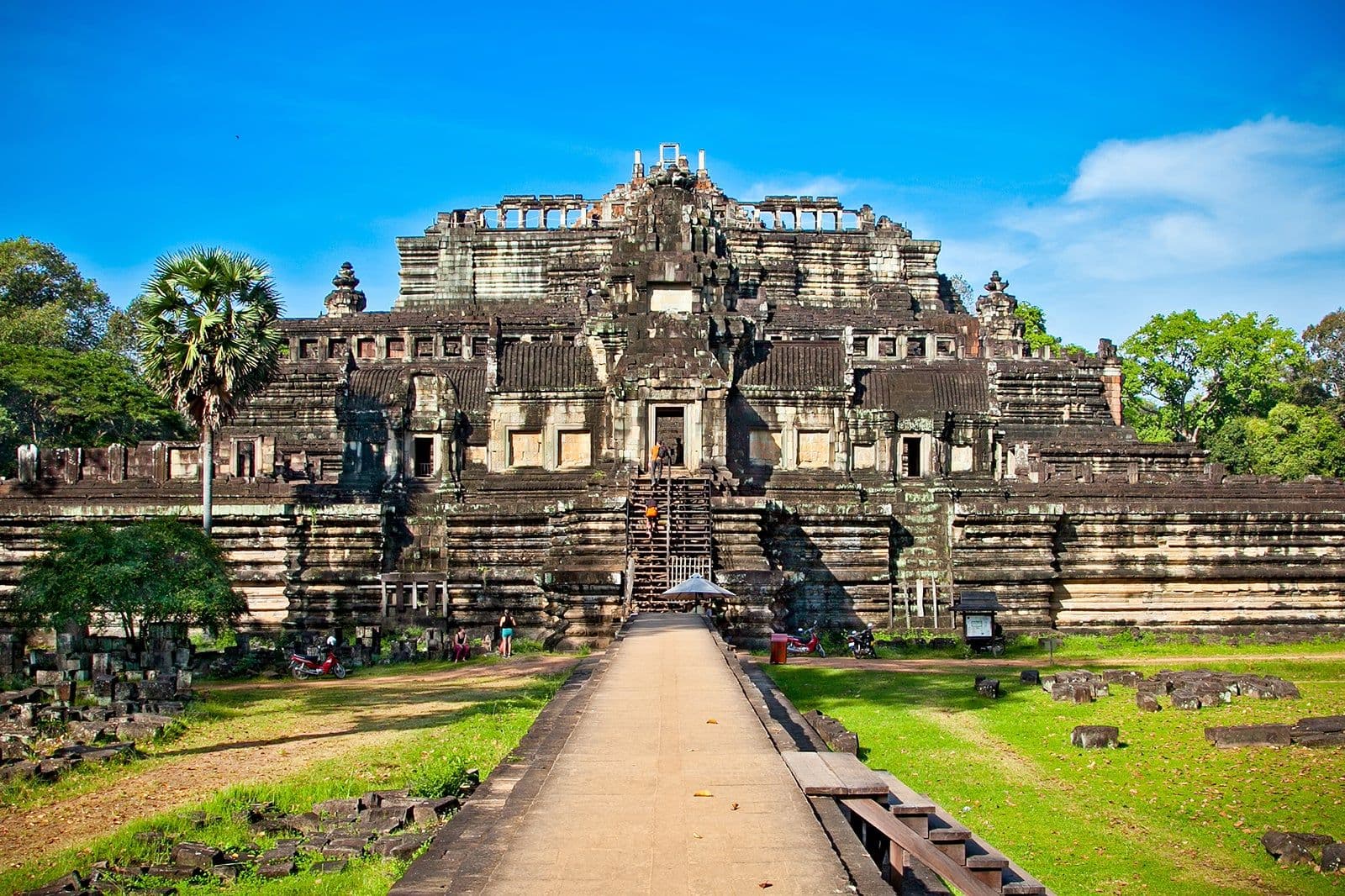 Secret of Angkor & Beach Tour 7 Days / 6 Nights  7