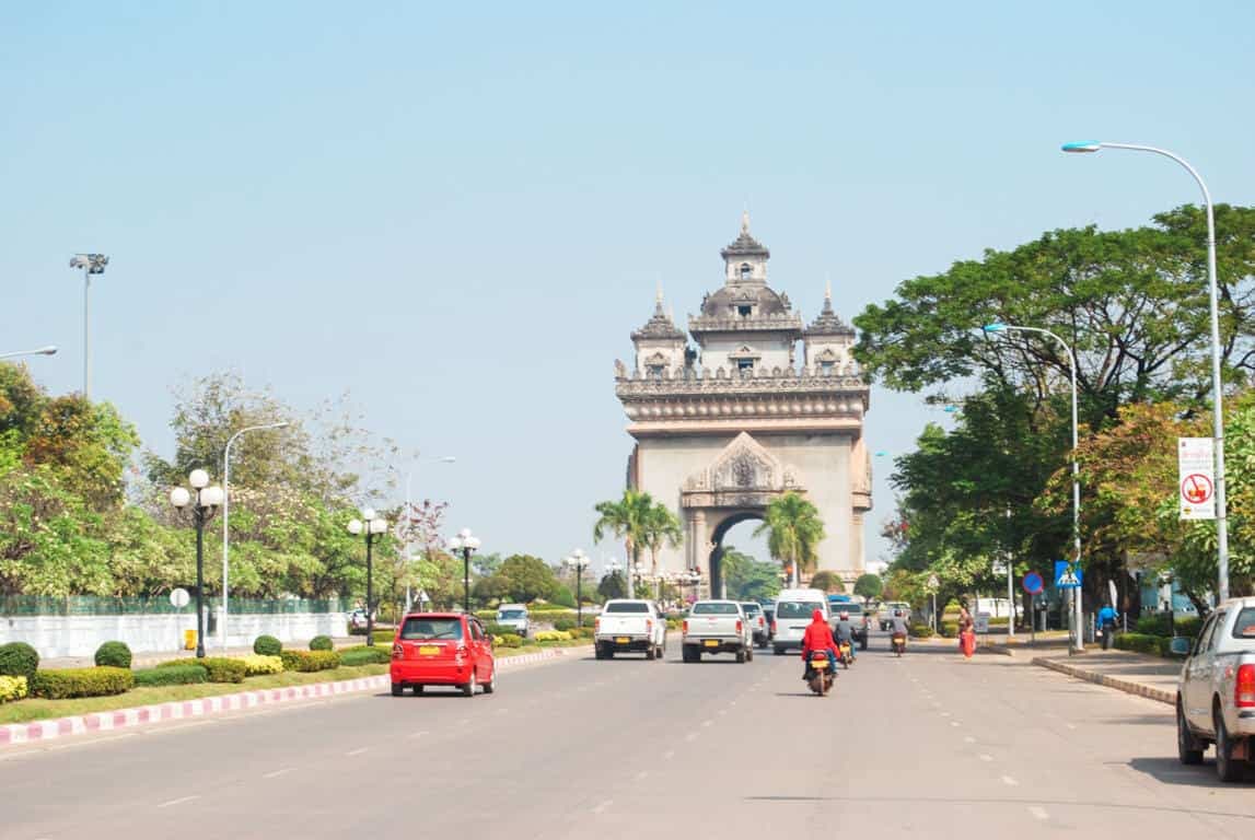 Vientiane – Vang Vieng – Luang Prabang Highlights Tour | 7 Days 6 Nights 1