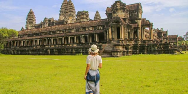 Day 1: Siem Reap Arrival β Gateway to Angkor