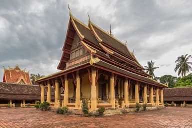 Vientiane – Vang Vieng – Luang Prabang Highlight Tours 6 Days / 5 Nights thumbnail 2